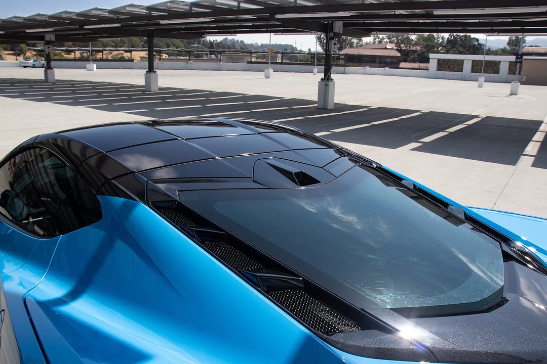 Ravoony Plus PET Glossy Crystal Blue Sky Car Vinyl Wrap review Tom Baily 04