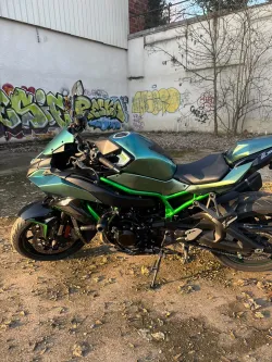 Ravoony Plus Glossy Chameleon Spring Green Car Wrap review max 02