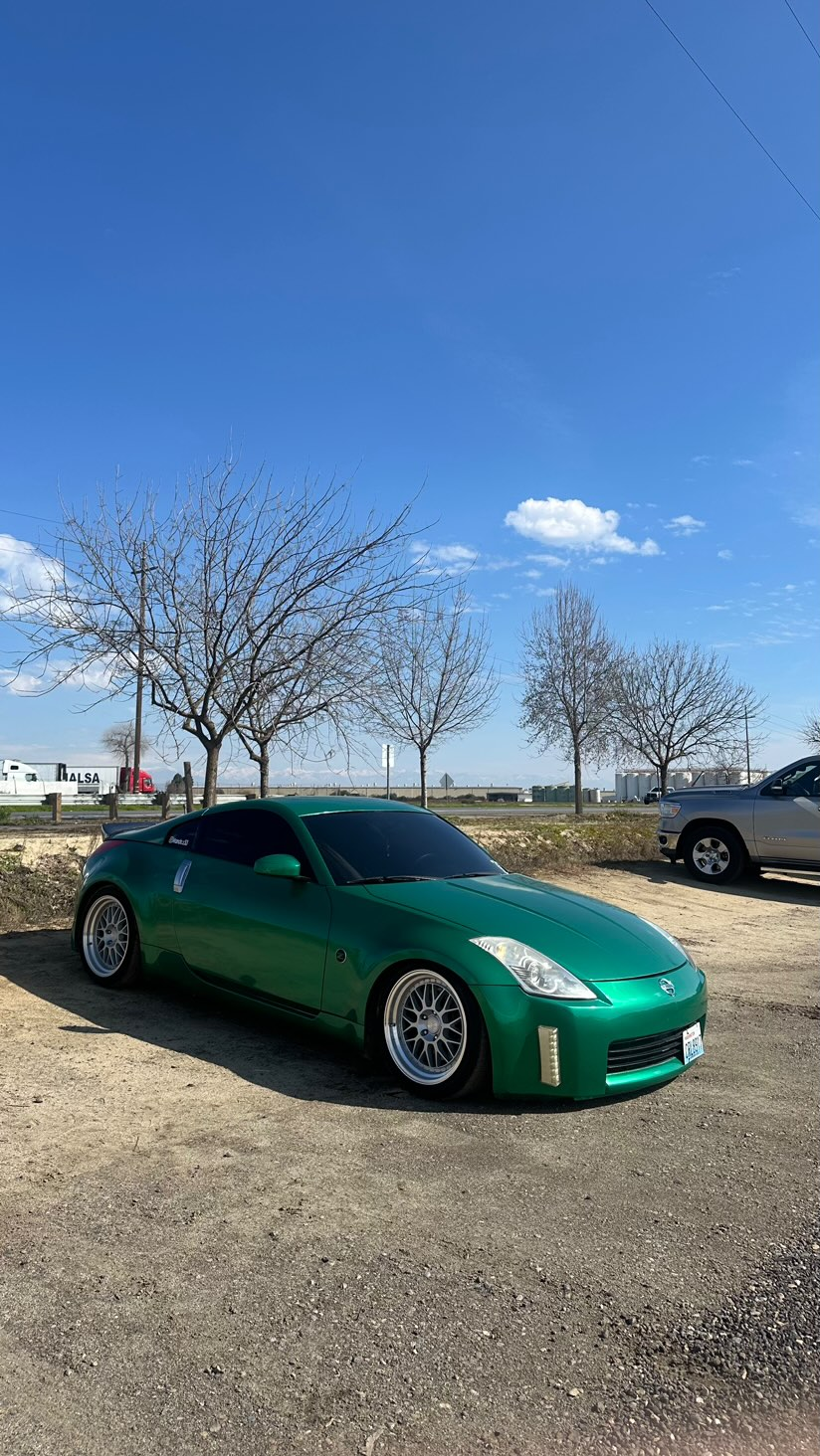 Ravoony Plus Gloss Paint Metallic Isle Of Man Green Car Vinyl Wrap review Jackie Théo 02