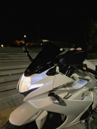 Ravoony Plus Glossy White to Blue Car Vinyl Wrap review 1