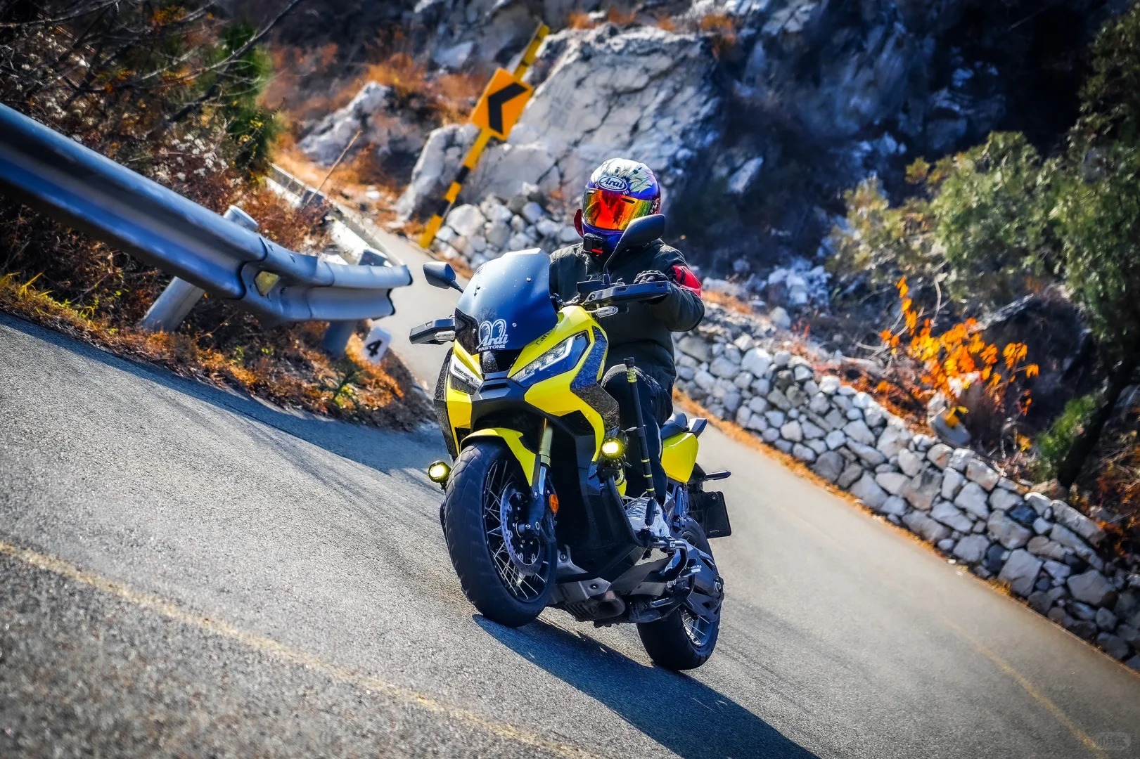 Ravoony Plus Crystal Maize Yellow Car Vinyl Wrap review Jastin W 01