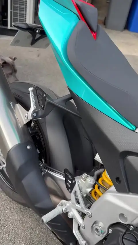 Ravoony Plus Gloss Metal Paint Lake Blue Car Wrap review 