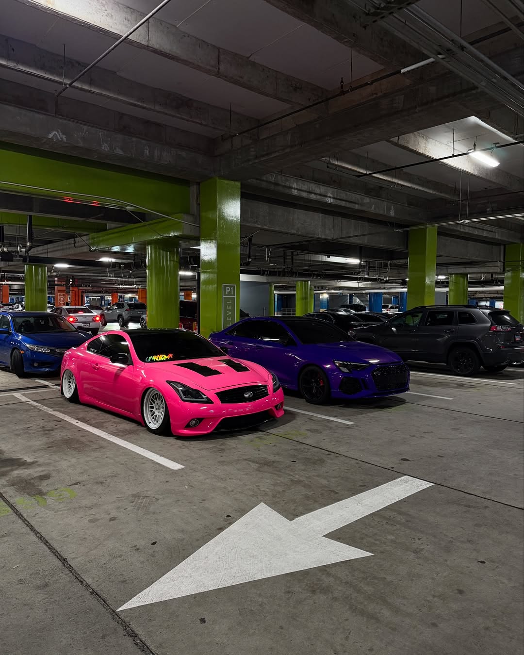 Ravoony Plus Glossy Fluorescent Pink Car Vinyl Wrap review VQCAM 01
