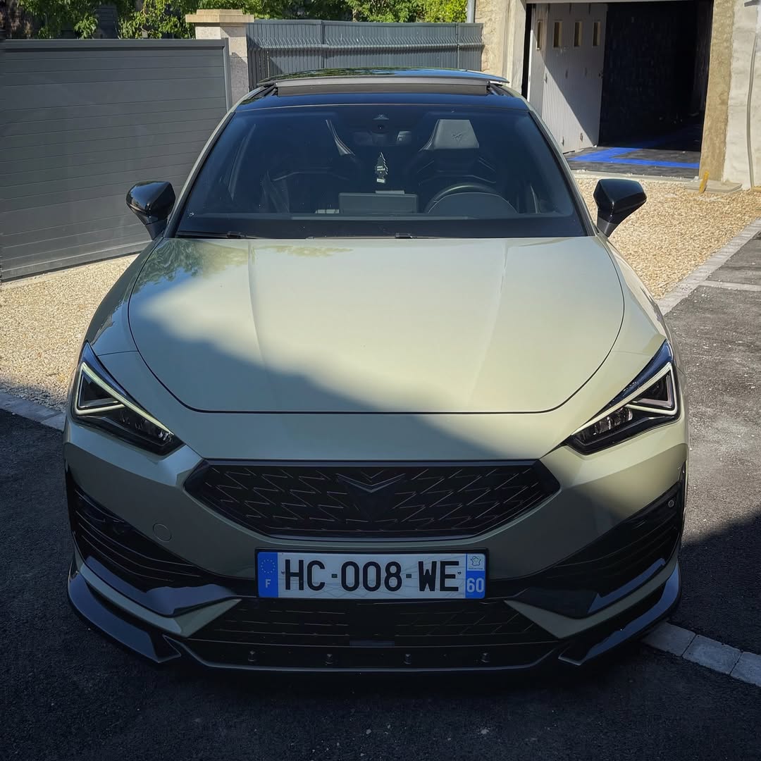 Ravoony Plus Gloss Khaki Green Car Vinyl Wrap review Yacine Sellah 00