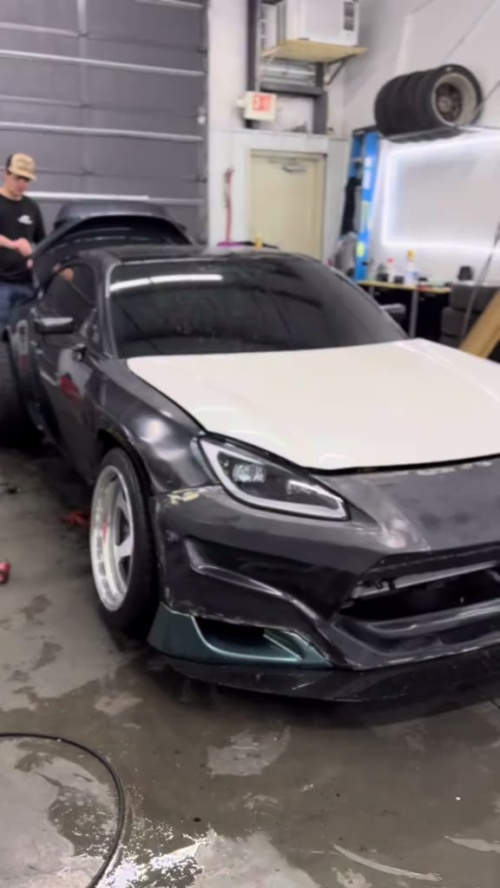 Ravoony Plus Gloss Metallic Vampire Red Vinyl Car Wrap review 