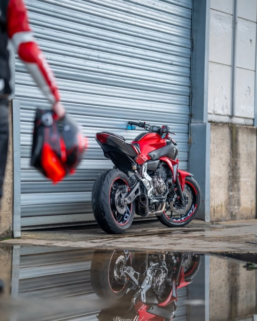 Ravoony Basic Gloss Metallic Vampire Red Vinyl Car Wrap review 