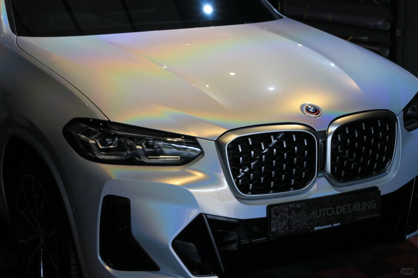 Ravoony Plus Glossy Laser White Car Vinyl Wrap review Auto LING 03