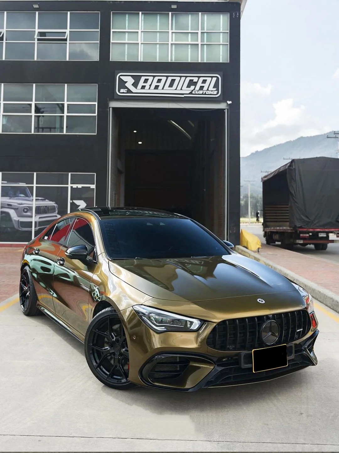 Ravoony Plus Gloss Midnight Gold Car Wrap review Wolf auto 01
