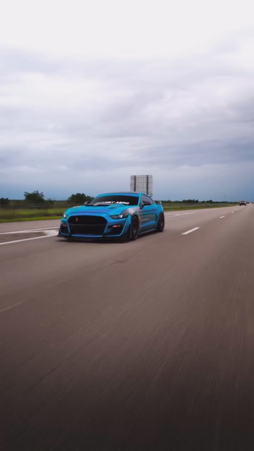 Ravoony Plus Glossy Metallic Atomic Cyan Car Vinyl Wrap review pyrowrapz_ 01