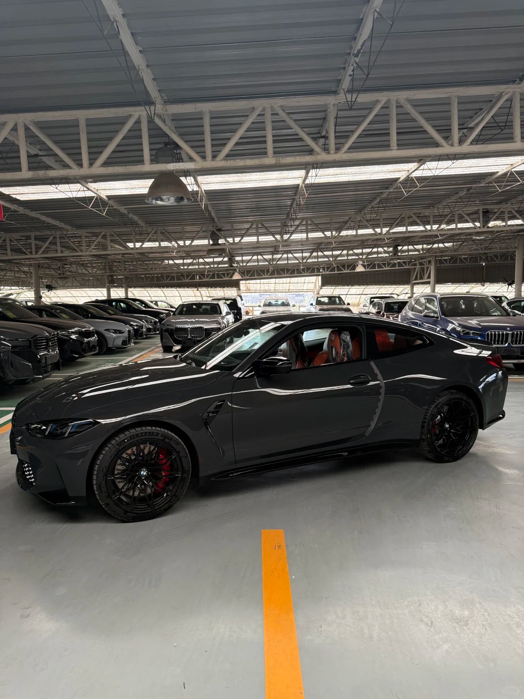 Ravoony Plus PET Glossy Metallic Tourmalie Grey Car Wrap review BMW Car Center 01