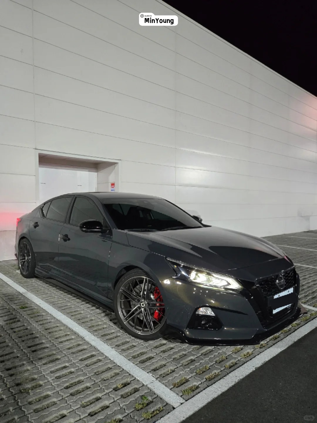 Ravoony Plus PET Glossy Metallic Tourmalie Grey Car Wrap review Jaky Chen 00