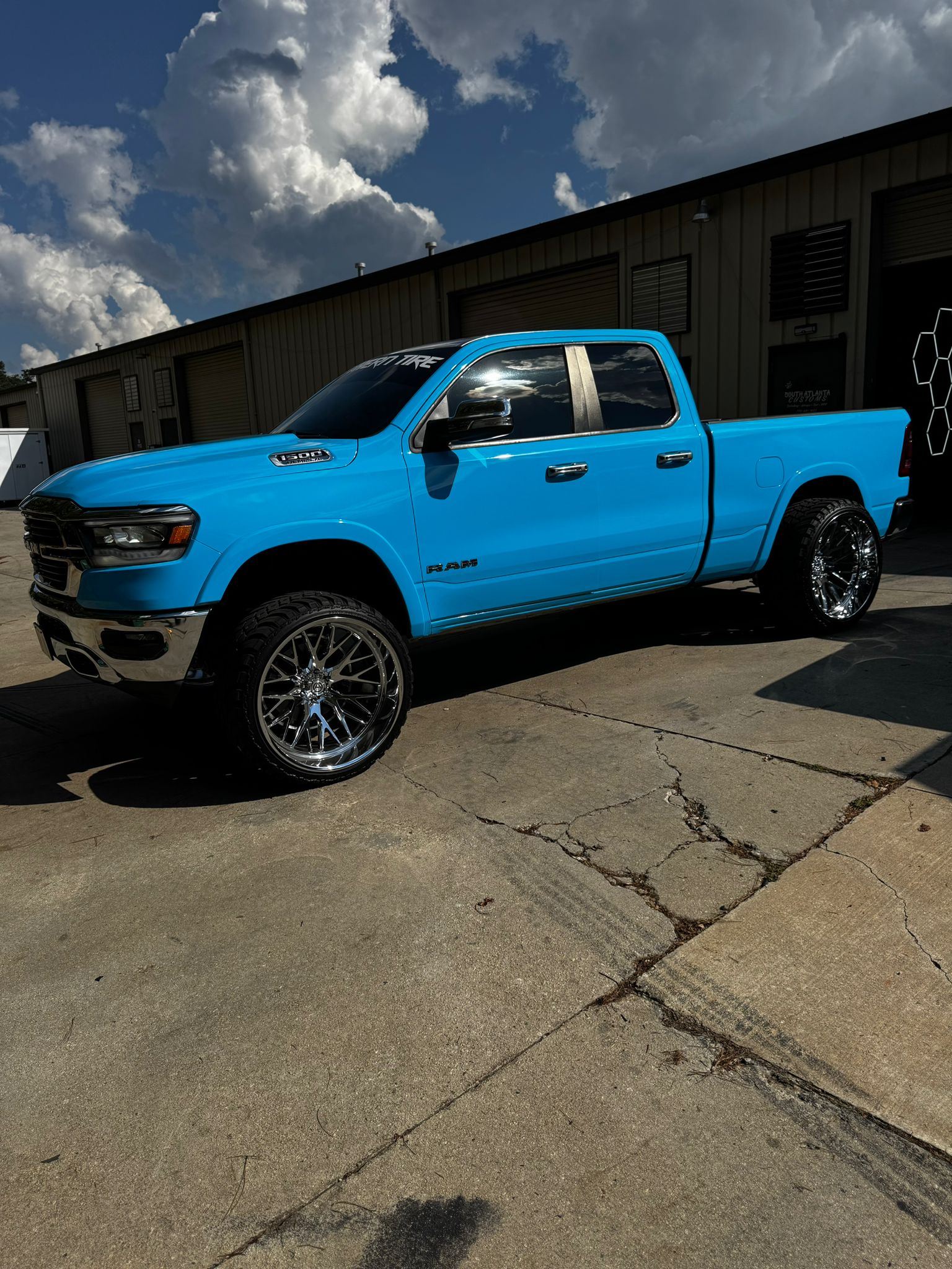 Ravoony Plus PET Glossy Crystal Blue Sky Car Vinyl Wrap review Kayla Maxwell 01