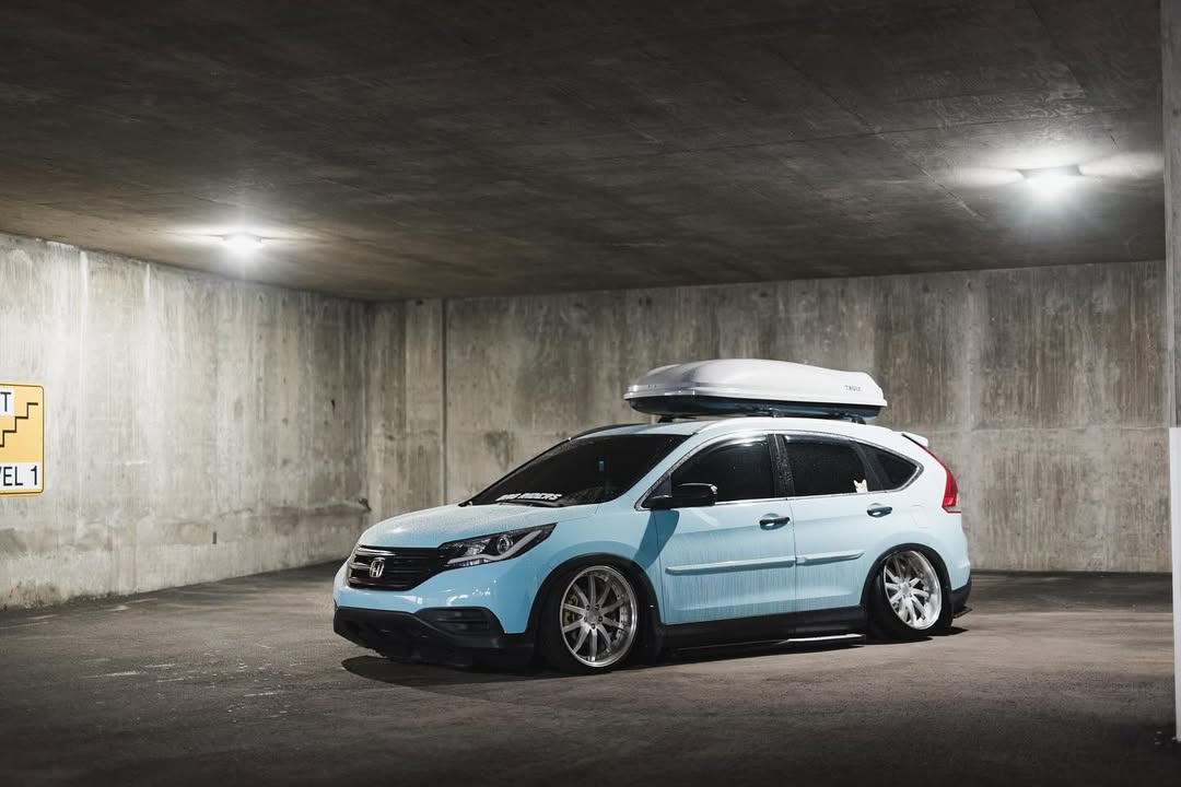 Ravoony Plus Glossy Crystal Glacier Blue Car Wrap review vince_ak 01