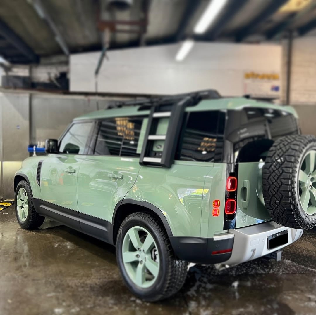 Ravoony Basic PET Gloss Avocado Green Car Vinyl Wrap review Daniel Nascimento 01