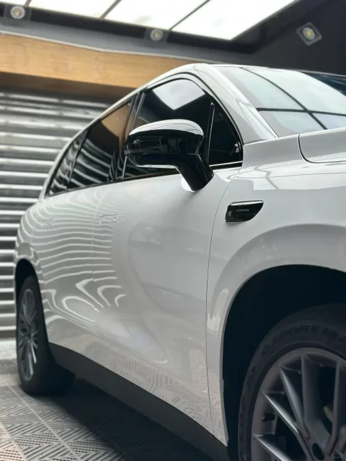 Ravoony Basic PET Glossy Crystal White Car Vinyl Wrap review 