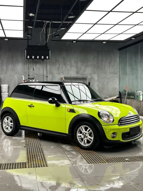 Ravoony Basic PET BMW Gloss São Paulo Yellow Car Vinyl Wrap review 