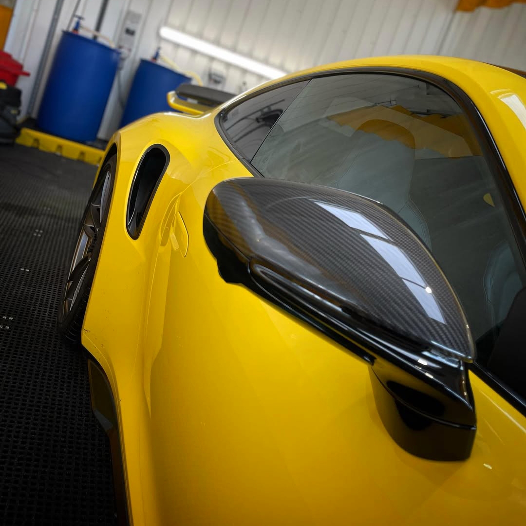 Ravoony Basic PET High Glossy Racing Yellow Vinyl Wrap review 1