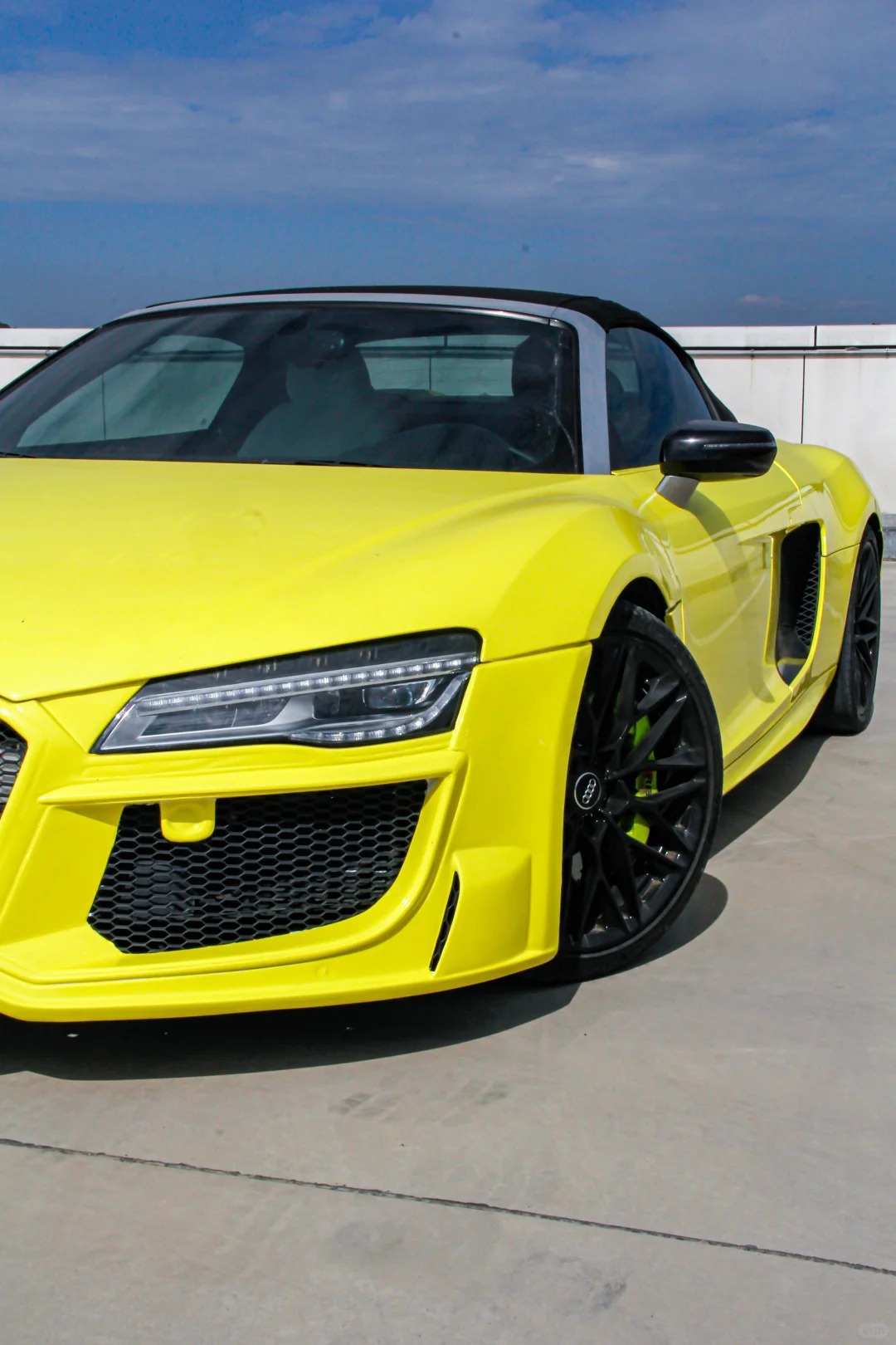 Ravoony Basic PET Glossy Crystal Lemon Yellow Vinyl Wrap review 0