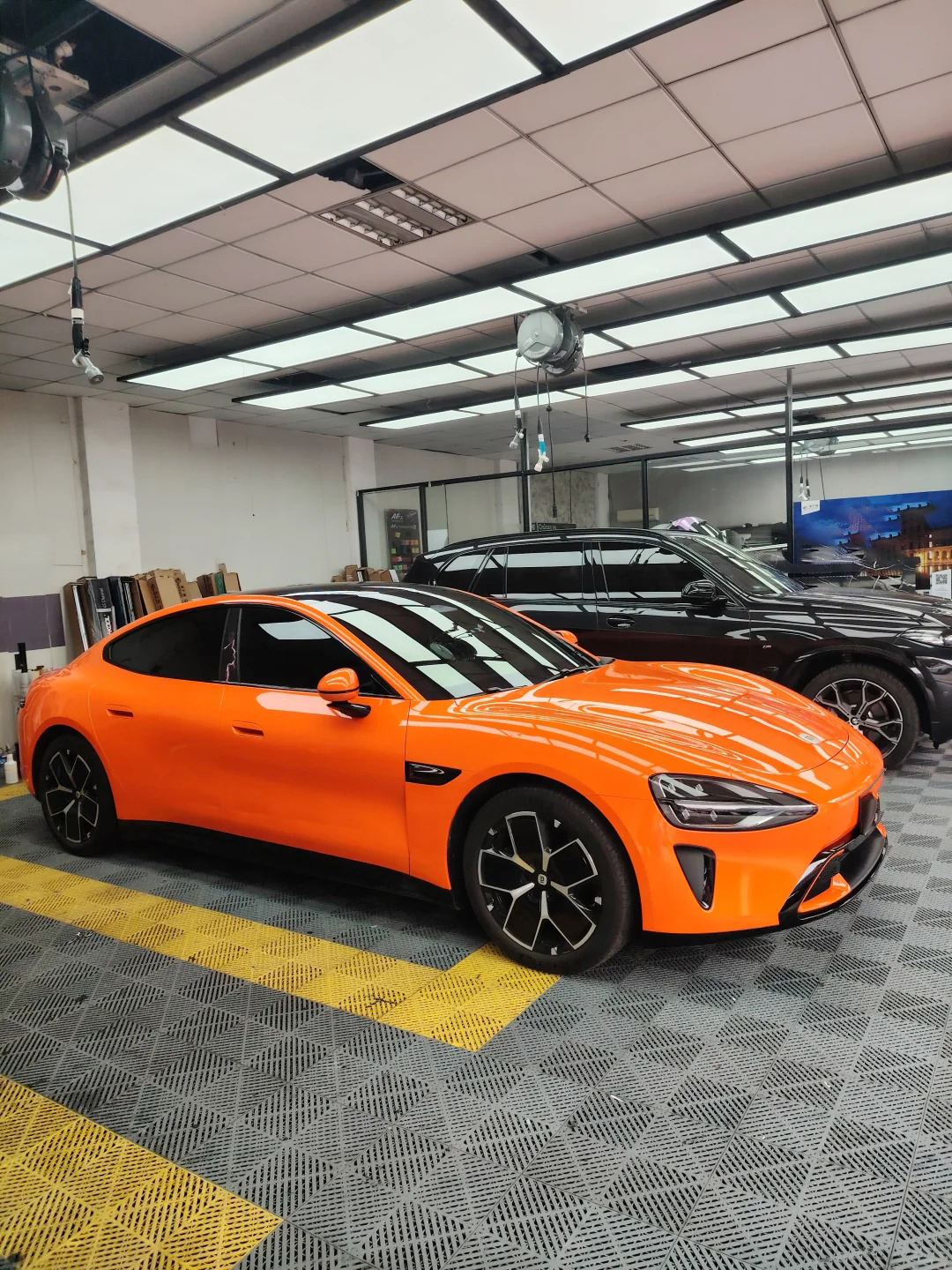 Ravoony Basic PET Gloss Orange Car Wrap review 1