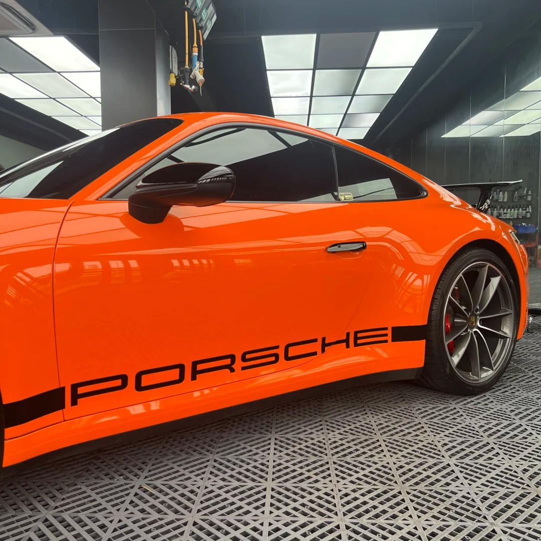 Ravoony Basic PET Gloss Orange Car Wrap review 3