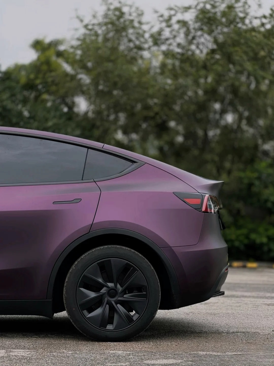   Ravoony Plus Ultra Matte Black Purple Car Vinyl Wrap review Ava Simmons 02