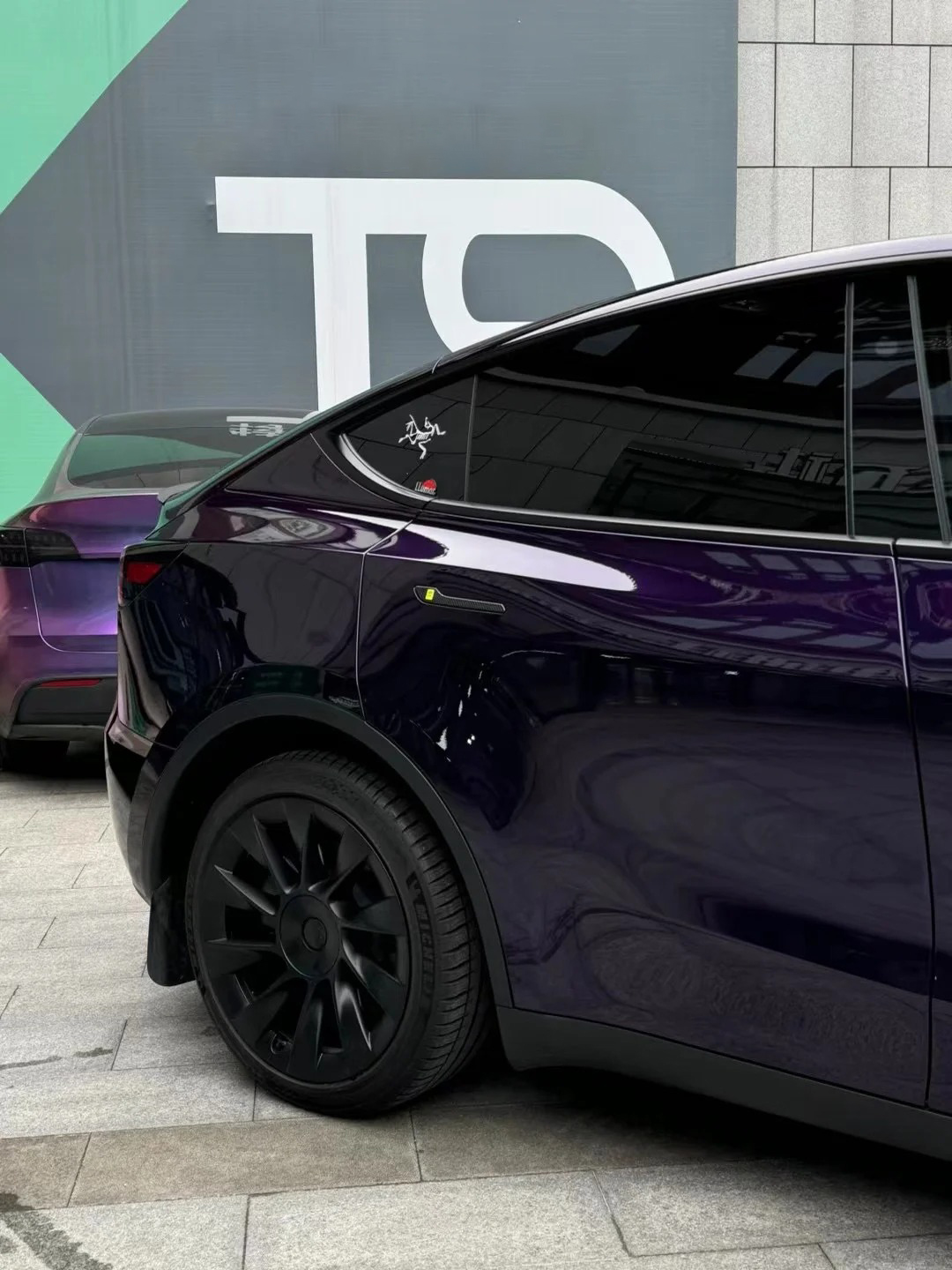 Ravoony Plus Gloss Ghost Midnight Purple Car Vinyl Wrap review 1