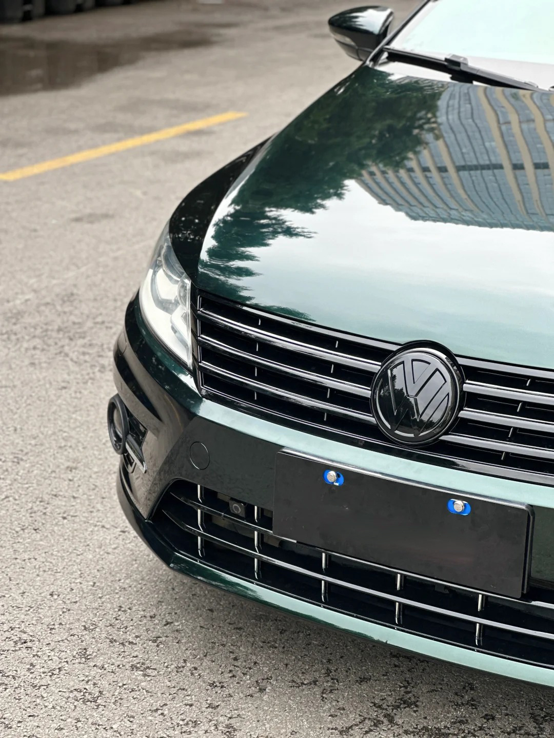 Ravoony Plus Gloss Pearlized Benz Emerald Green Car Vinyl Wrap review Lila Park 03