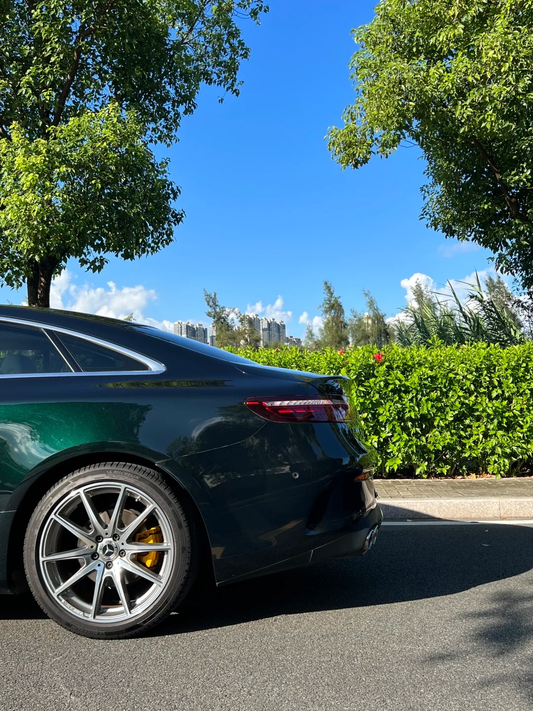 Ravoony Plus Gloss Pearlized Benz Emerald Green Car Vinyl Wrap review Marcus Thorne 02