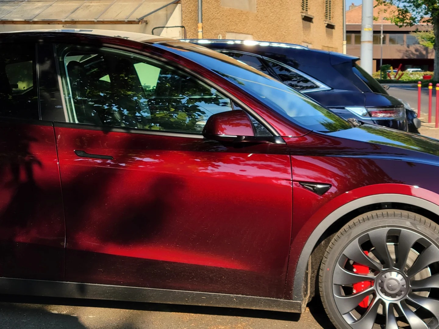 Ravoony Plus PET Tesla Gloss Midnight Cherry Red Vinyl Car Wrap review 1