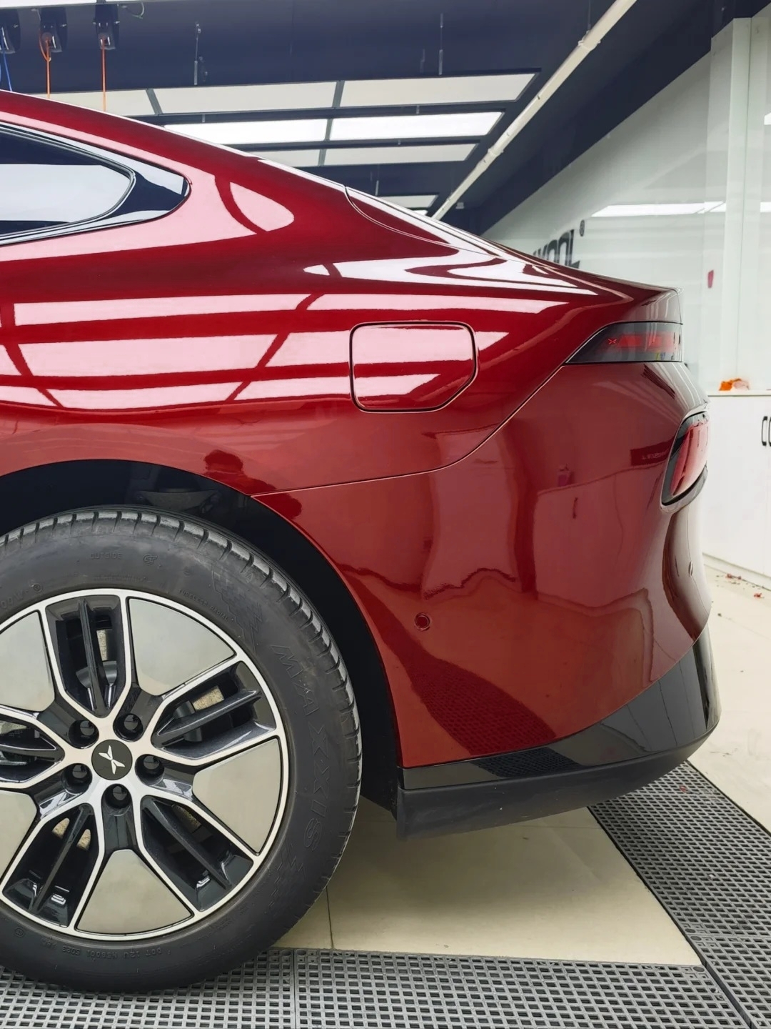 Ravoony Plus PET Tesla Gloss Midnight Cherry Red Vinyl Car Wrap review 2