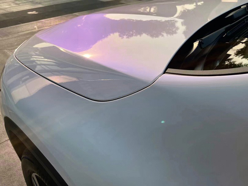 Ravoony Plus PET Glossy White to Purple Vinyl Car Wrap review Sofia Garcia 02