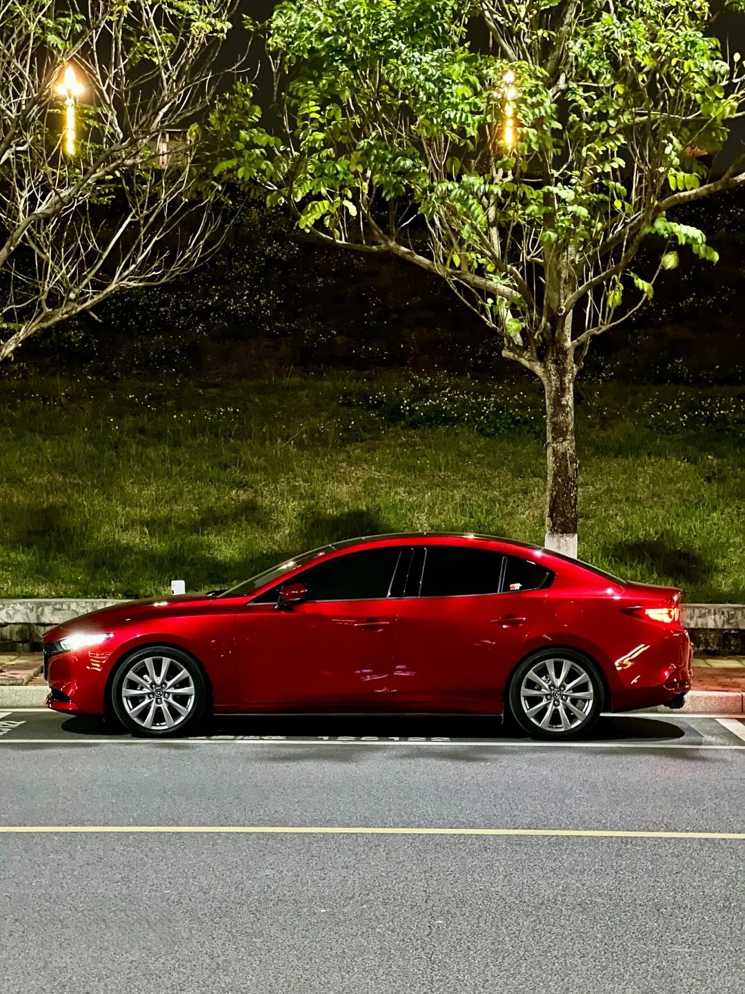 Ravoony Plus Gloss Metallic Vampire Red Vinyl Car Wrap review Christopher Mitchell 01