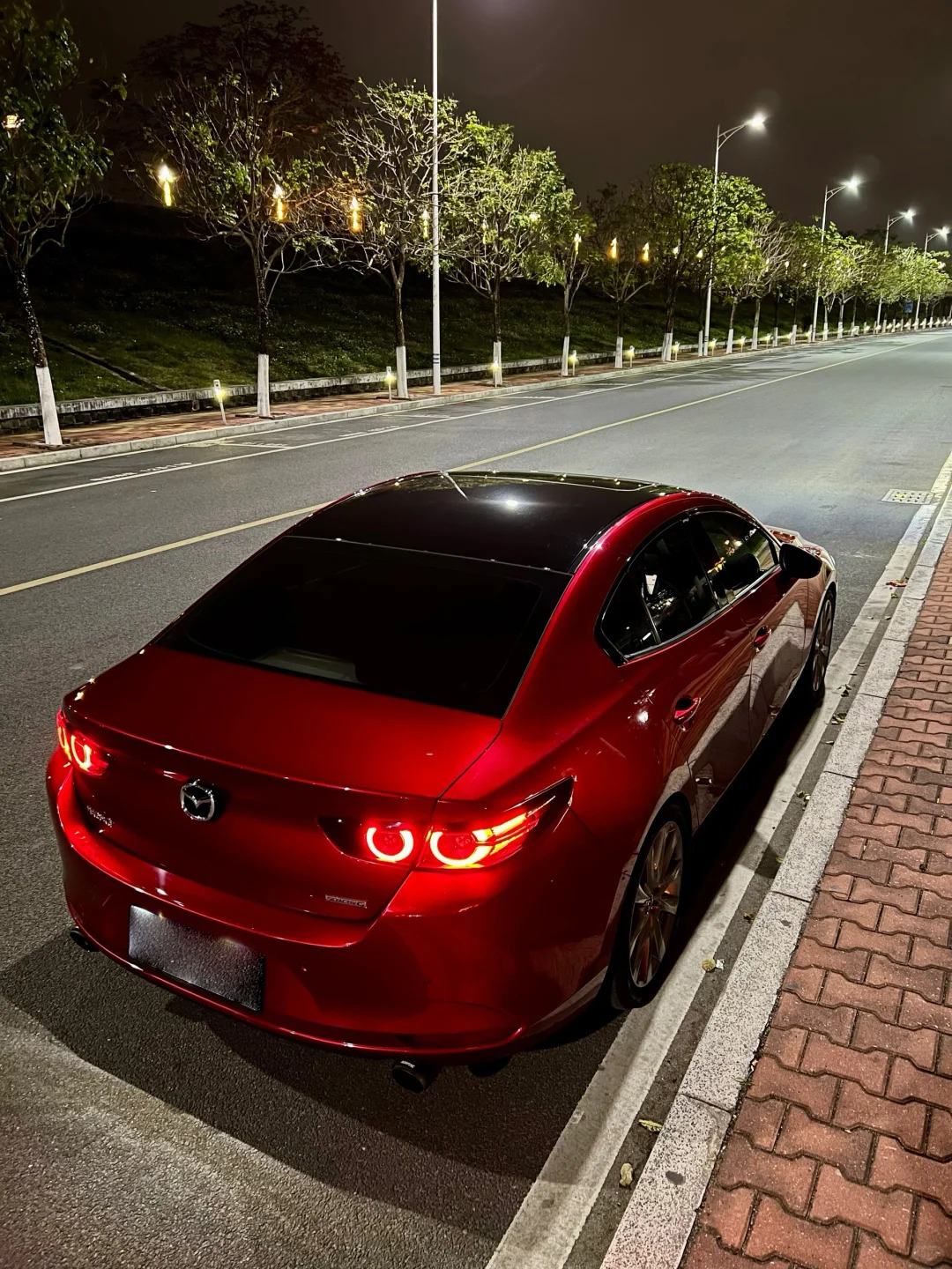 Ravoony Plus Gloss Metallic Vampire Red Vinyl Car Wrap review Christopher Mitchell 02