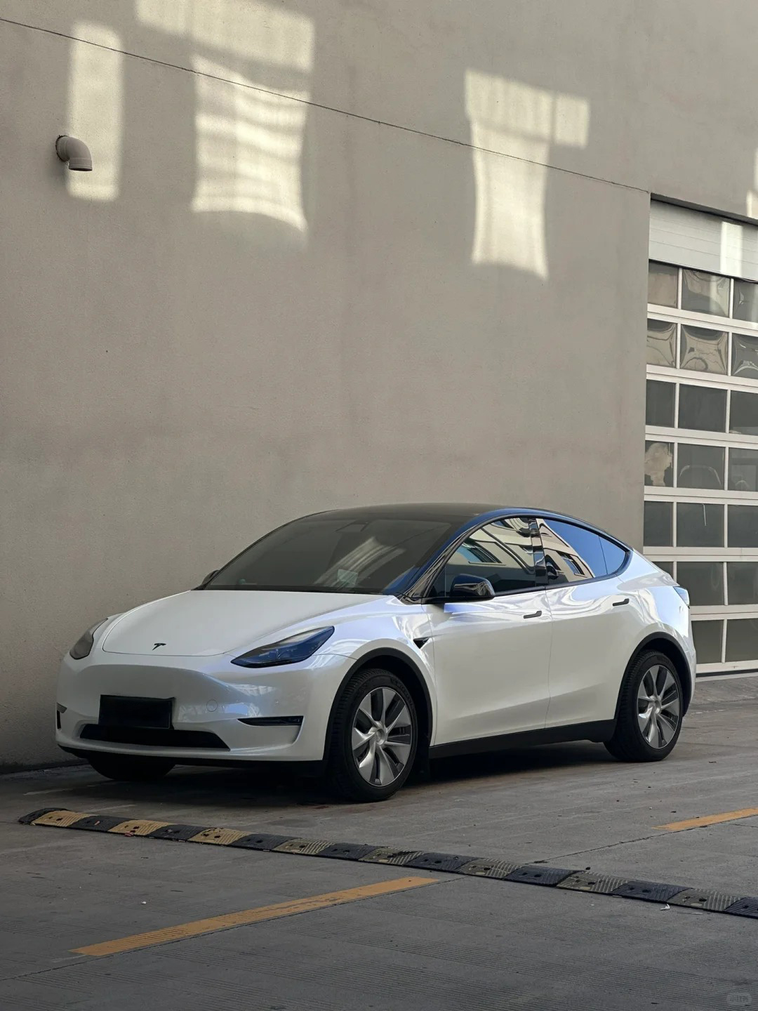 Ravoony Plus PET Glossy White to Blue Car Vinyl Wrap review Noah Patterson 00