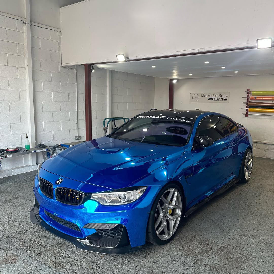 Ravoony Plus PET Glossy Chrome Blue Car Vinyl Wrap review Eclipse Finish Garage 02