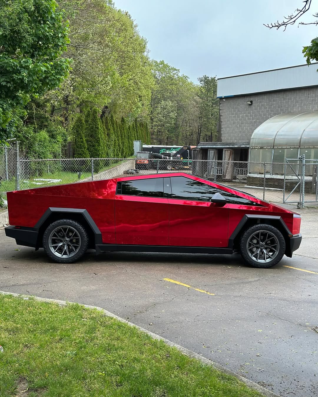 Ravoony Plus Super Gloss Chrome Red Vinyl Car Wrap review Oliver Hughes 04