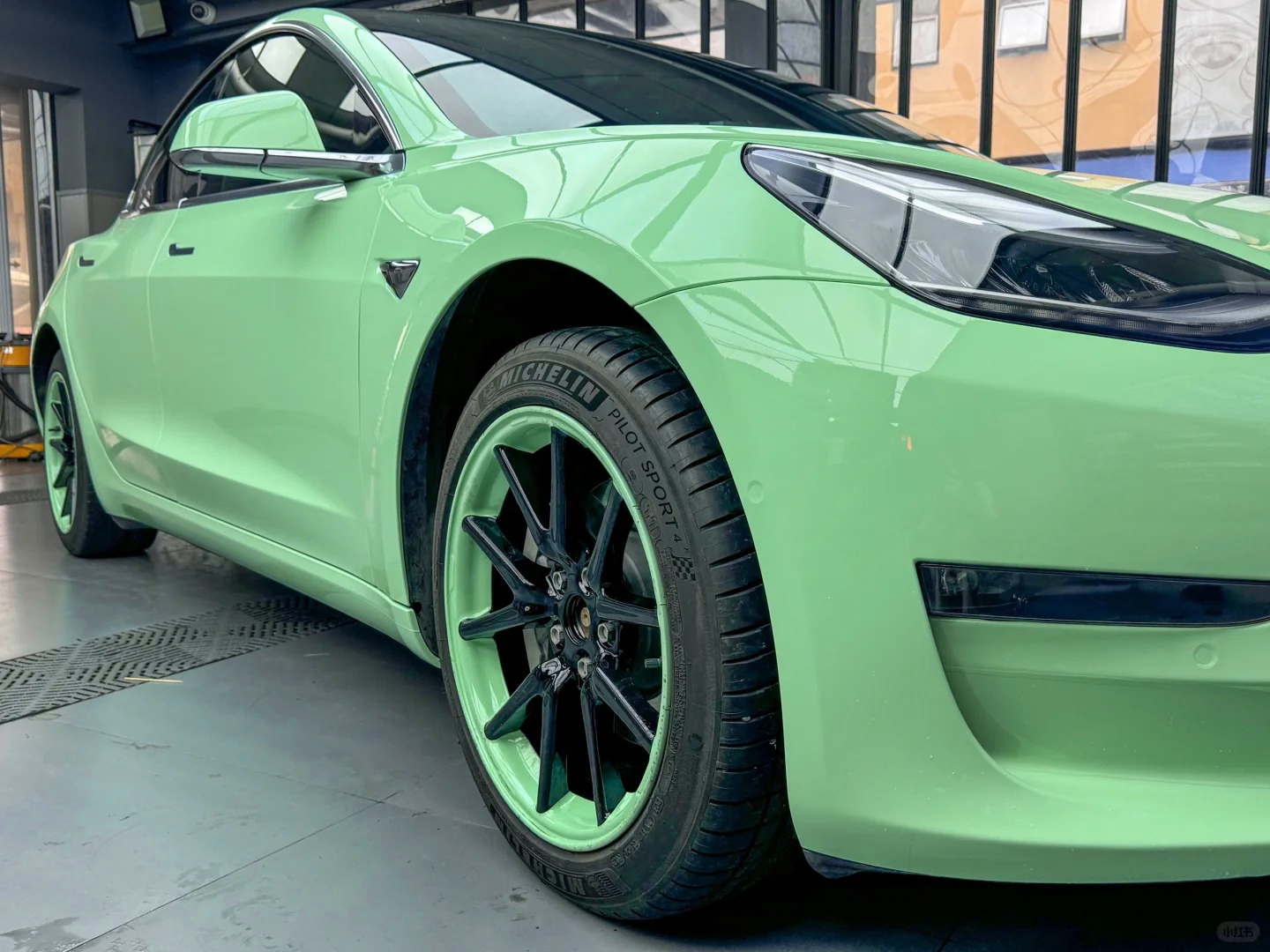 Ravoony Plus PET Ferrari Gloss Moss Green Vinyl Car Wrap review Precision Skin Labs 01