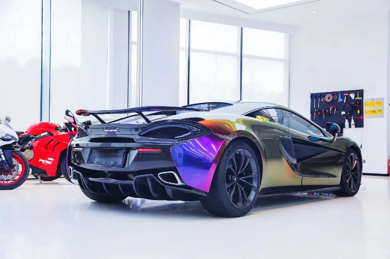 Ravoony Plus PET Gloss Magic Colored Purple Chameleon Wrap review Horizon Vinyl Specialists 04