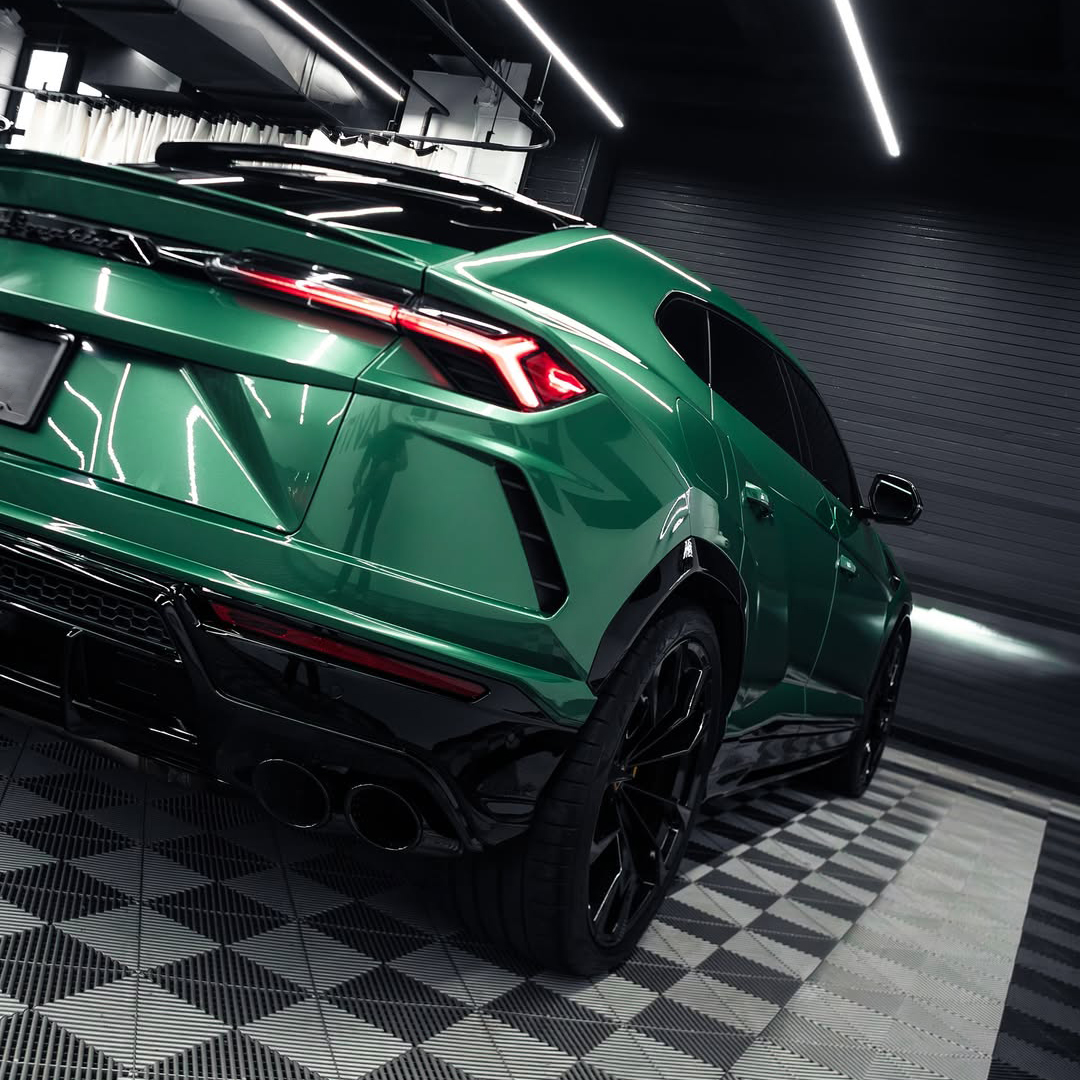 Ravoony Plus PET Metallic Paint Emerald Green Car Vinyl Wrap review Infinity Coatings Ltd 04