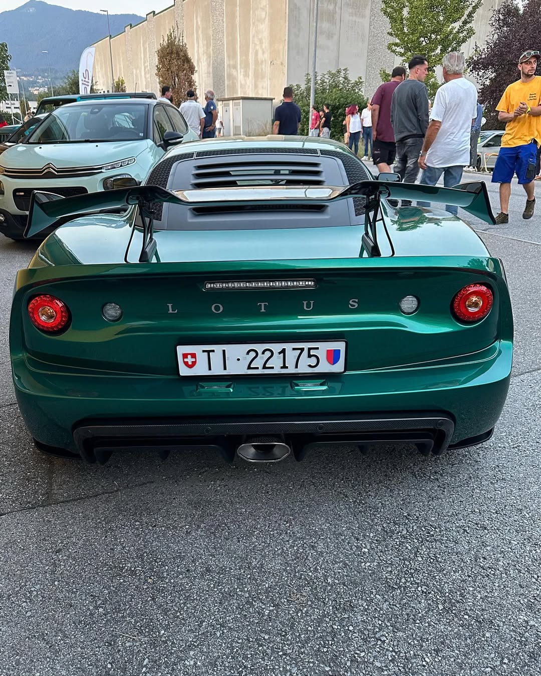 Ravoony Plus PET Metallic Paint Emerald Green Car Vinyl Wrap review SpectraFX Pro 01