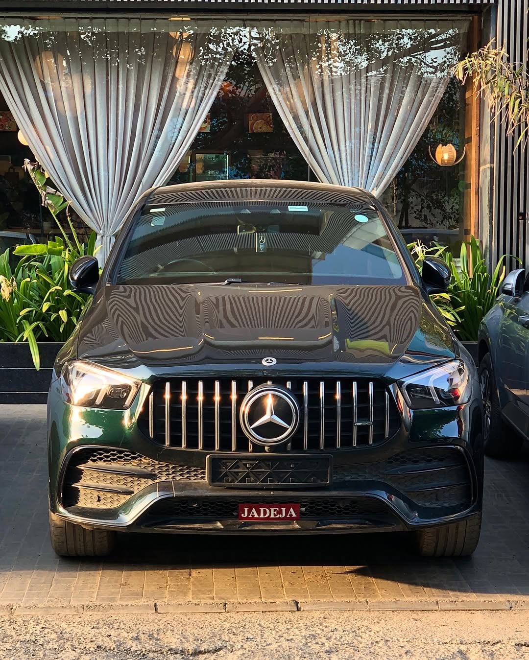 Ravoony Plus PET Gloss Pearlized Benz Emerald Green Car Vinyl Wrap review Oliver Hughes 02