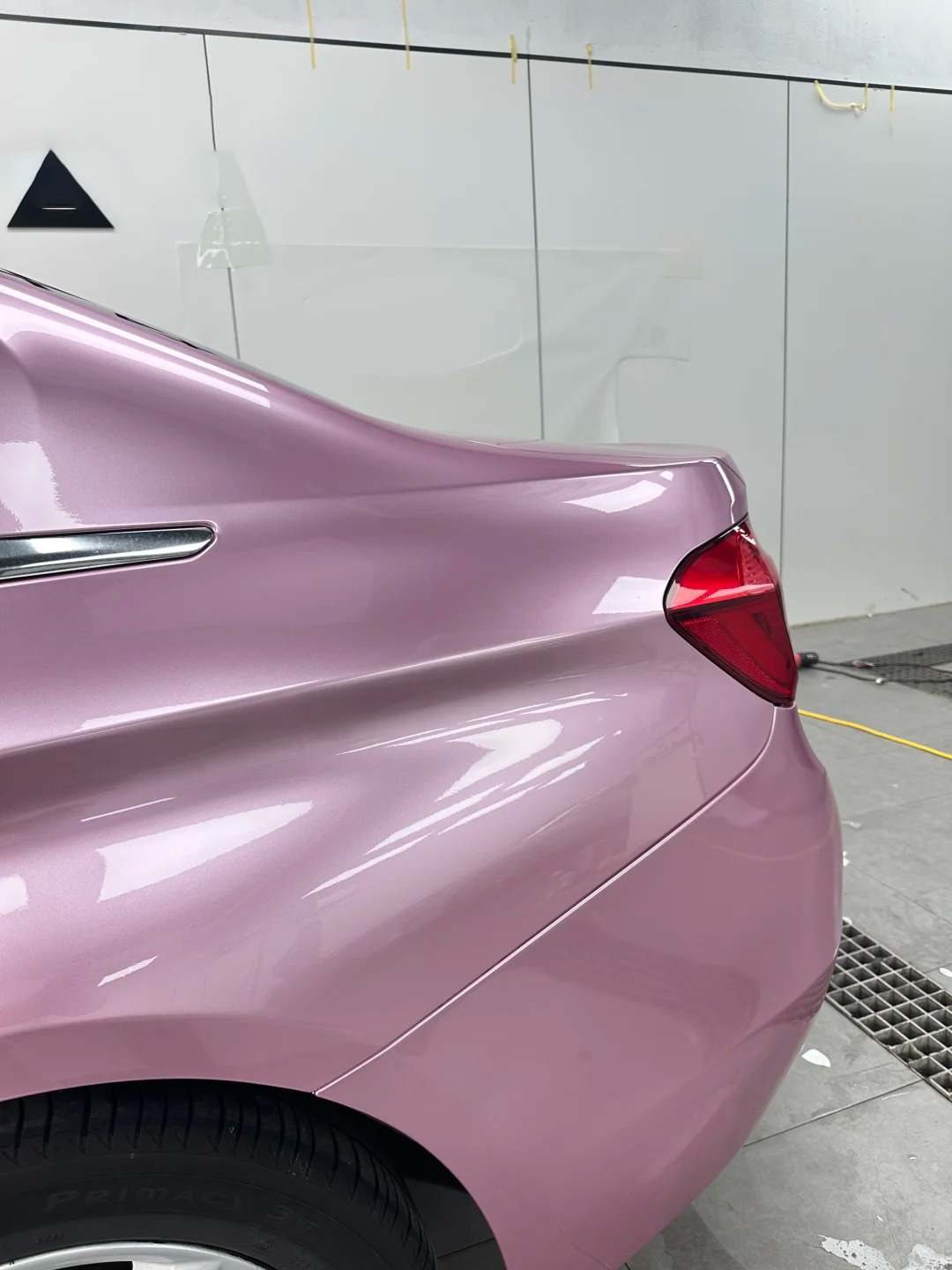 Ravoony Plus Bentley Gloss Passion Pink Vinyl Car Wrap review Apex Finish Studio 01