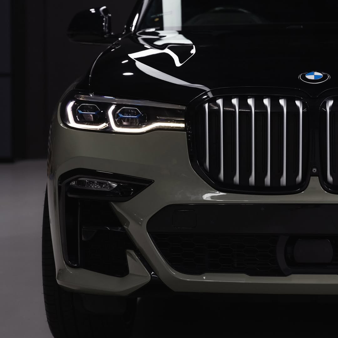 Ravoony Plus PET Gloss Khaki Green Car Vinyl Wrap review Reflect Customs Pro 04