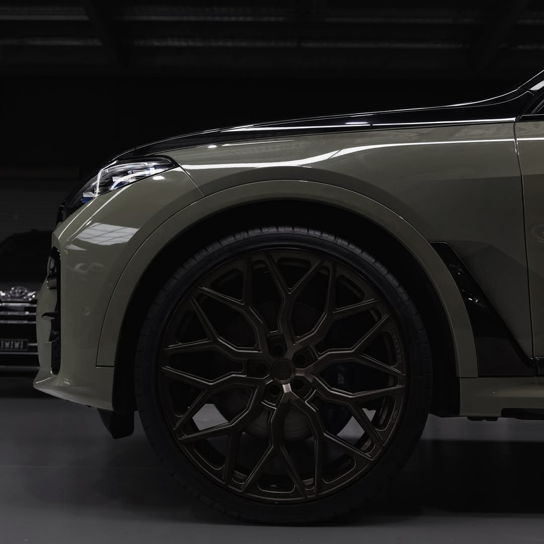 Ravoony Plus PET Gloss Khaki Green Car Vinyl Wrap review Reflect Customs Pro 07