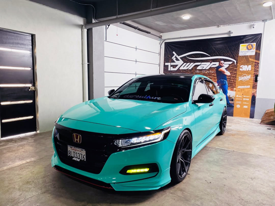 Ravoony Plus PET Glossy Tiffany Blue Car Vinyl Wrap review Alexander Reed 00