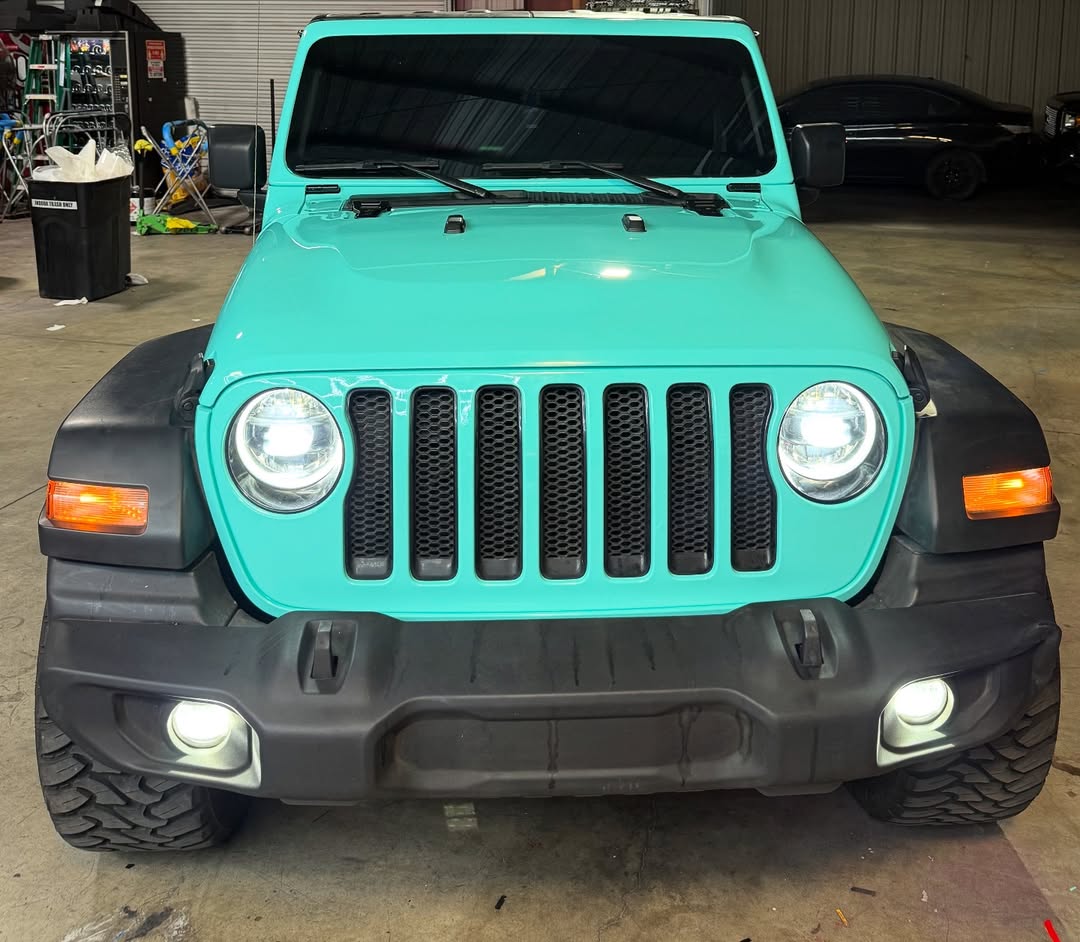 Ravoony Plus PET Glossy Tiffany Blue Car Vinyl Wrap review Luxe Finish Professionals 03