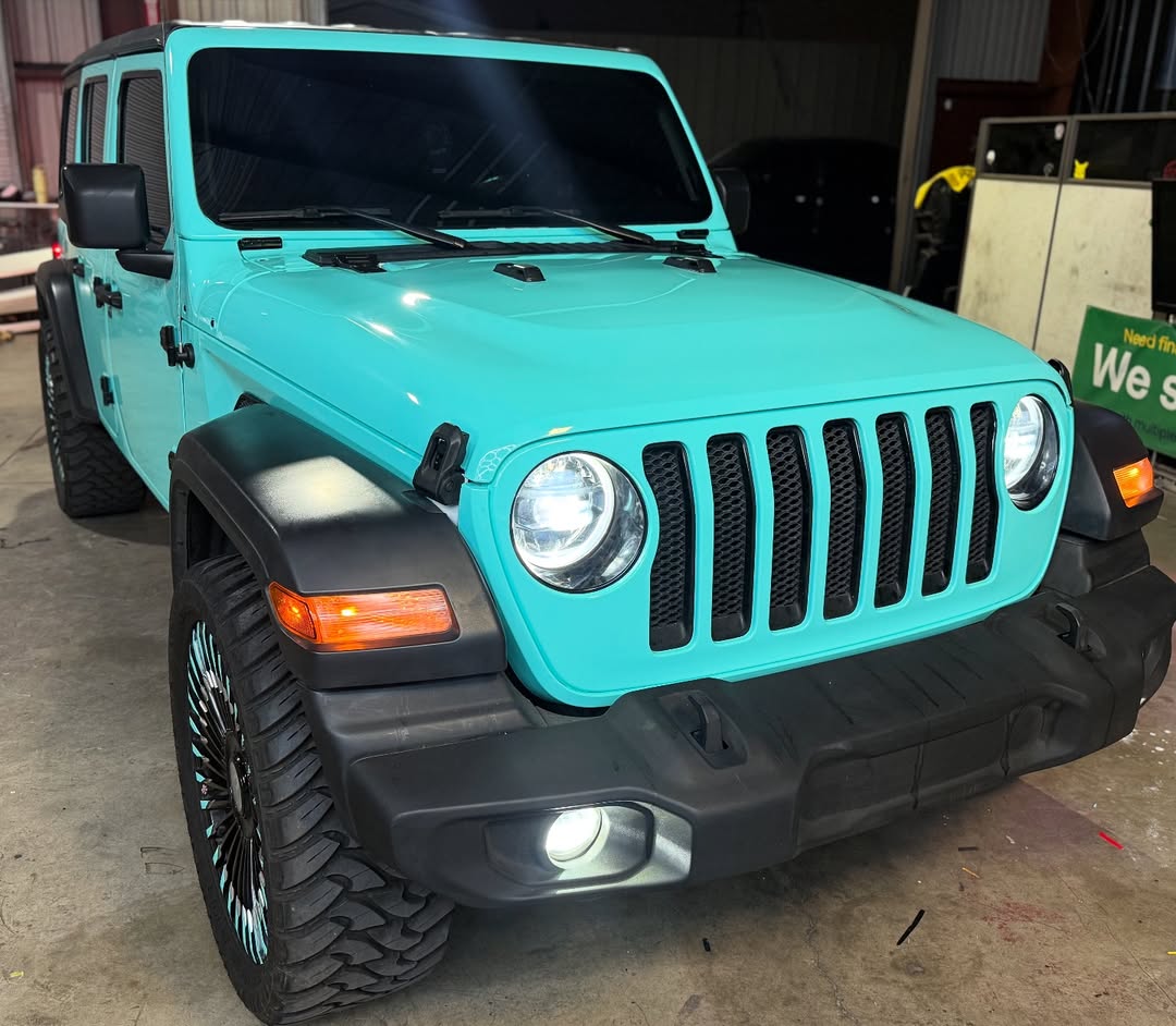 Ravoony Plus PET Glossy Tiffany Blue Car Vinyl Wrap review Luxe Finish Professionals 02