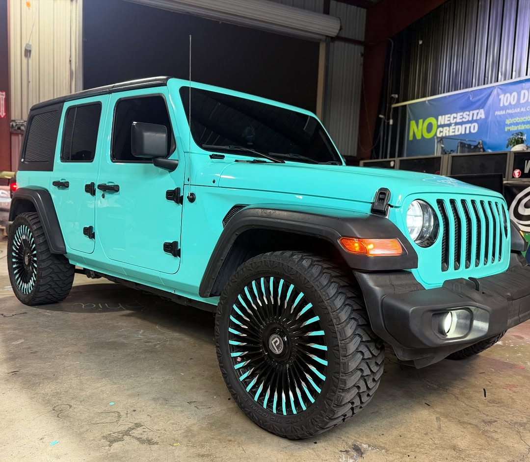 Ravoony Plus PET Glossy Tiffany Blue Car Vinyl Wrap review Luxe Finish Professionals 07