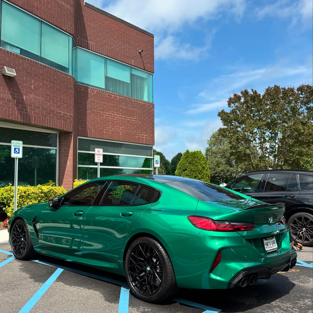 Ravoony Plus Gloss Paint Metallic Isle Of Man Green Car Vinyl Wrap review Alexander Reed= 03