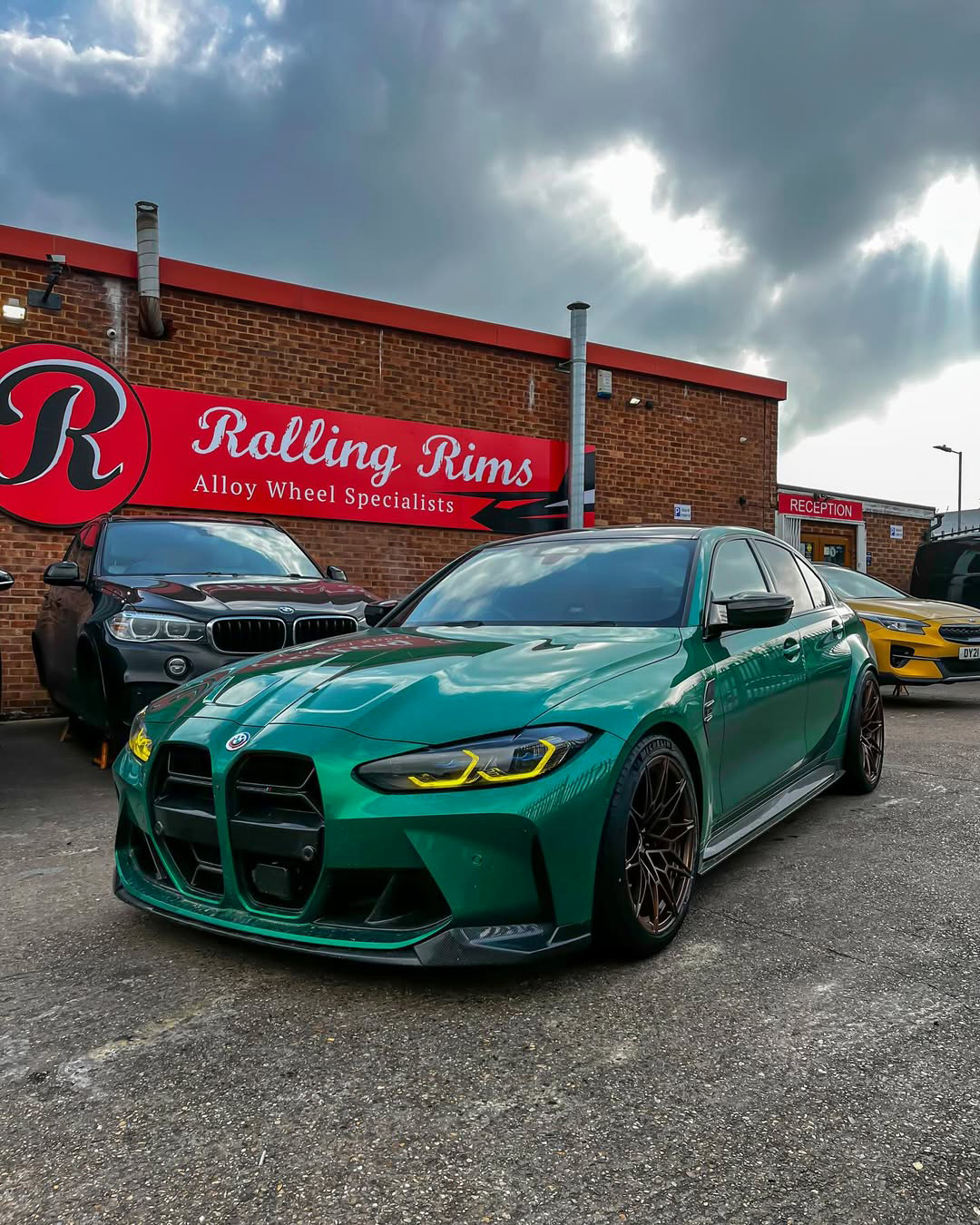 Ravoony Plus Gloss Paint Metallic Isle Of Man Green Car Vinyl Wrap review Signature Vehicle Skins 01